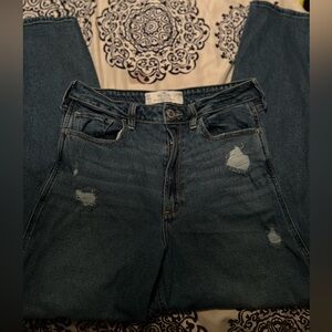 Hollister Mom Jeans - Size 10R